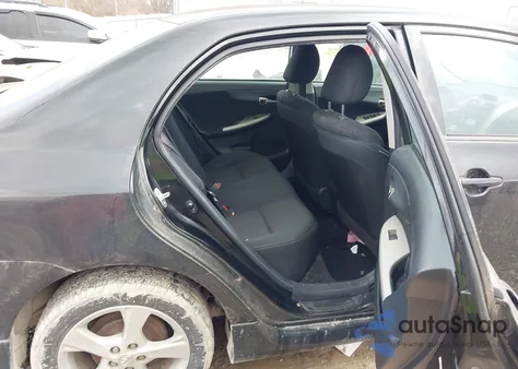 2012 Toyota Corolla S z USA, uszkodzony, nr VIN 2T1BU4EE2CC835472